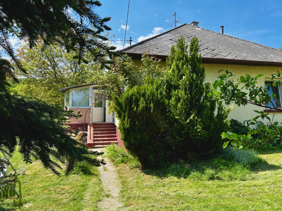 Villa Csodakertes Kishaz Balatonfuzfon Extérieur photo